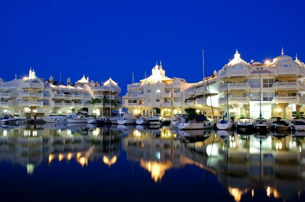 Puerto Marina Waterfront Apartment Benalmádena